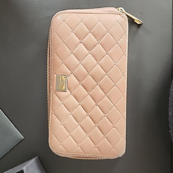 Dolce and Gabbana Wallet - Picture 2 of 14